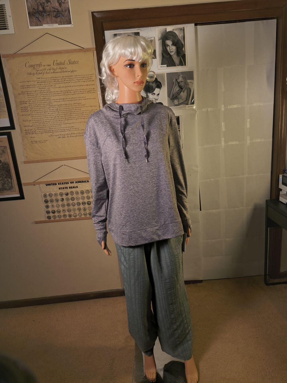 Apana Heather Gray Hoodie Long Sleeve Yoga Top Thumbholes Women's L NWT